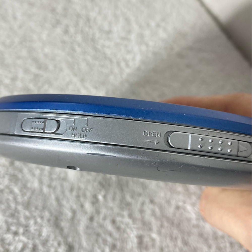 Vintage Curtis X Bass Silver and Blue Portable CD Player Discman - Picture 9 of 16